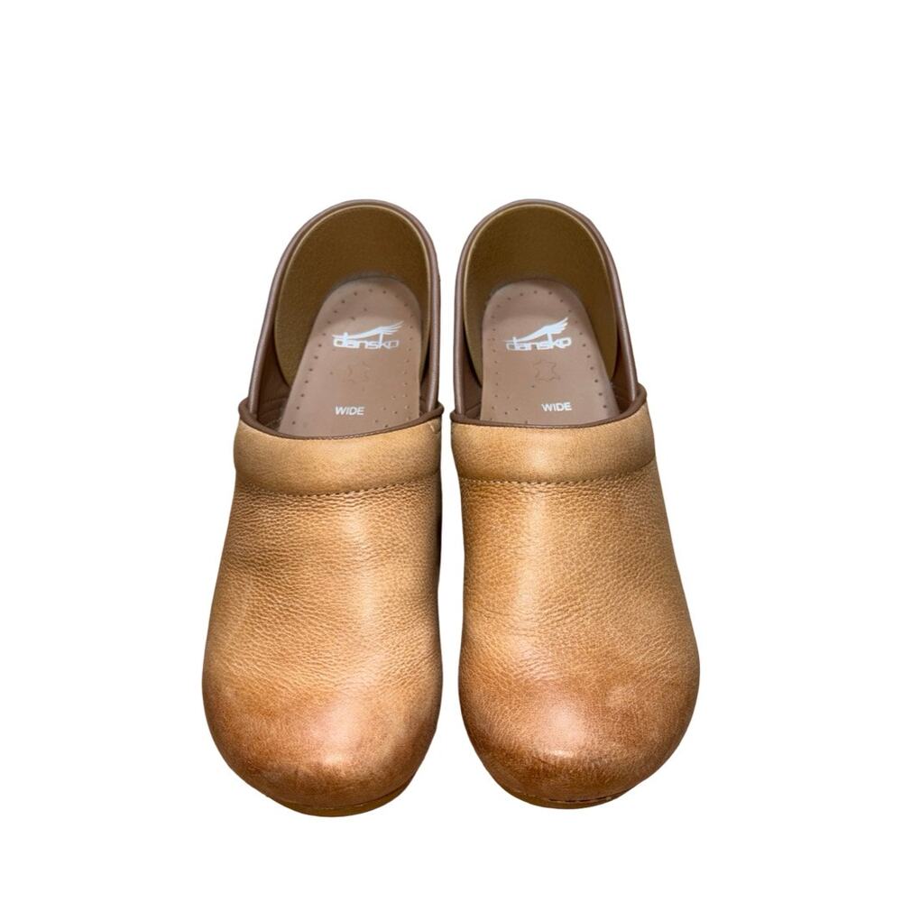 Dansko Wide Pro Honey Distressed Grainy Leather Clogs Size: EU 41/US 10.5-11 W